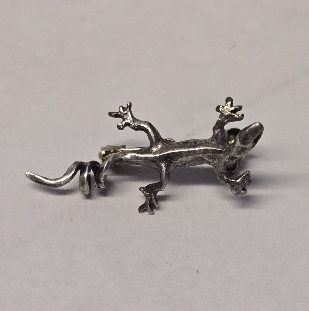 Teeny Tiny Silver Gecko Or Lizard Pin